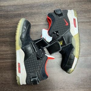 Size 10.5 - Nike Air Trainer V Cruz Memory of Mike 2016